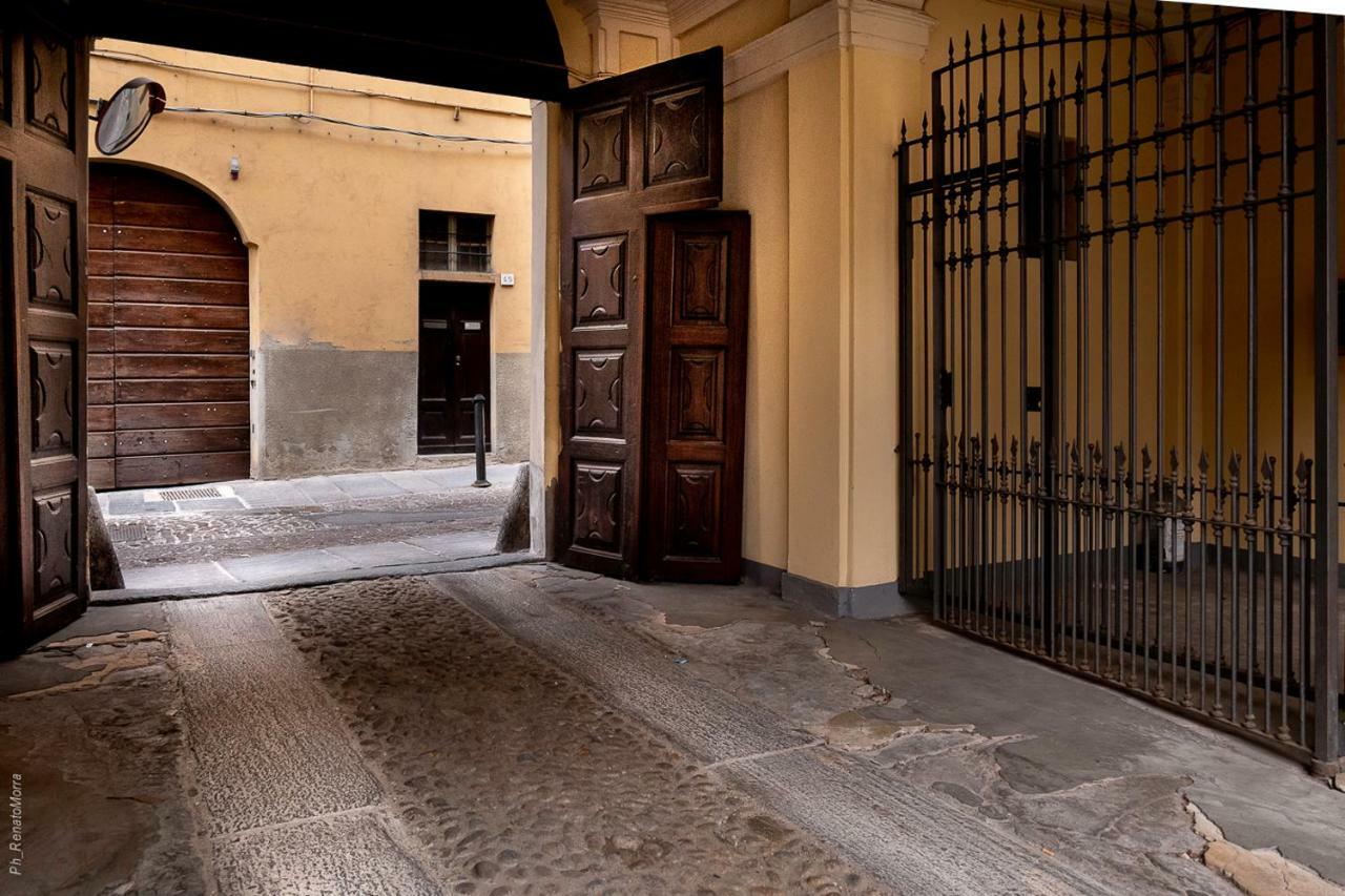 Roero Suite In The City Center アスティ エクステリア 写真